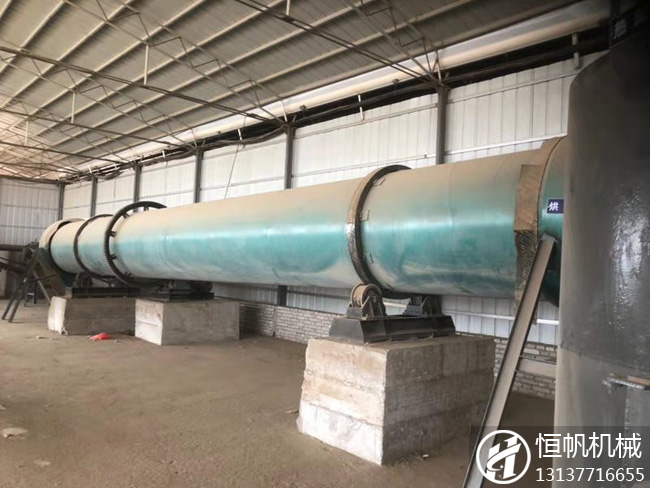 內蒙古年產3萬噸牛糞有機肥造粒線現場(圖1) 內蒙古有機肥生產線