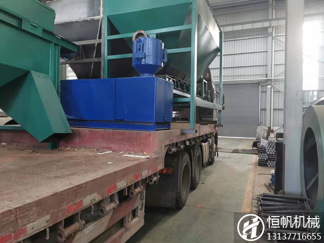 內(nèi)蒙古年產(chǎn)1萬噸牛糞有機肥顆粒生產(chǎn)線發(fā)貨(圖3) 牛糞有機肥生產(chǎn)線設備