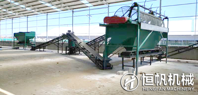 山東青島年產(chǎn)三萬噸牛糞有機(jī)肥顆粒生產(chǎn)線順利投產(chǎn)(圖4) 山東青島牛糞有機(jī)肥加工處理設(shè)備
