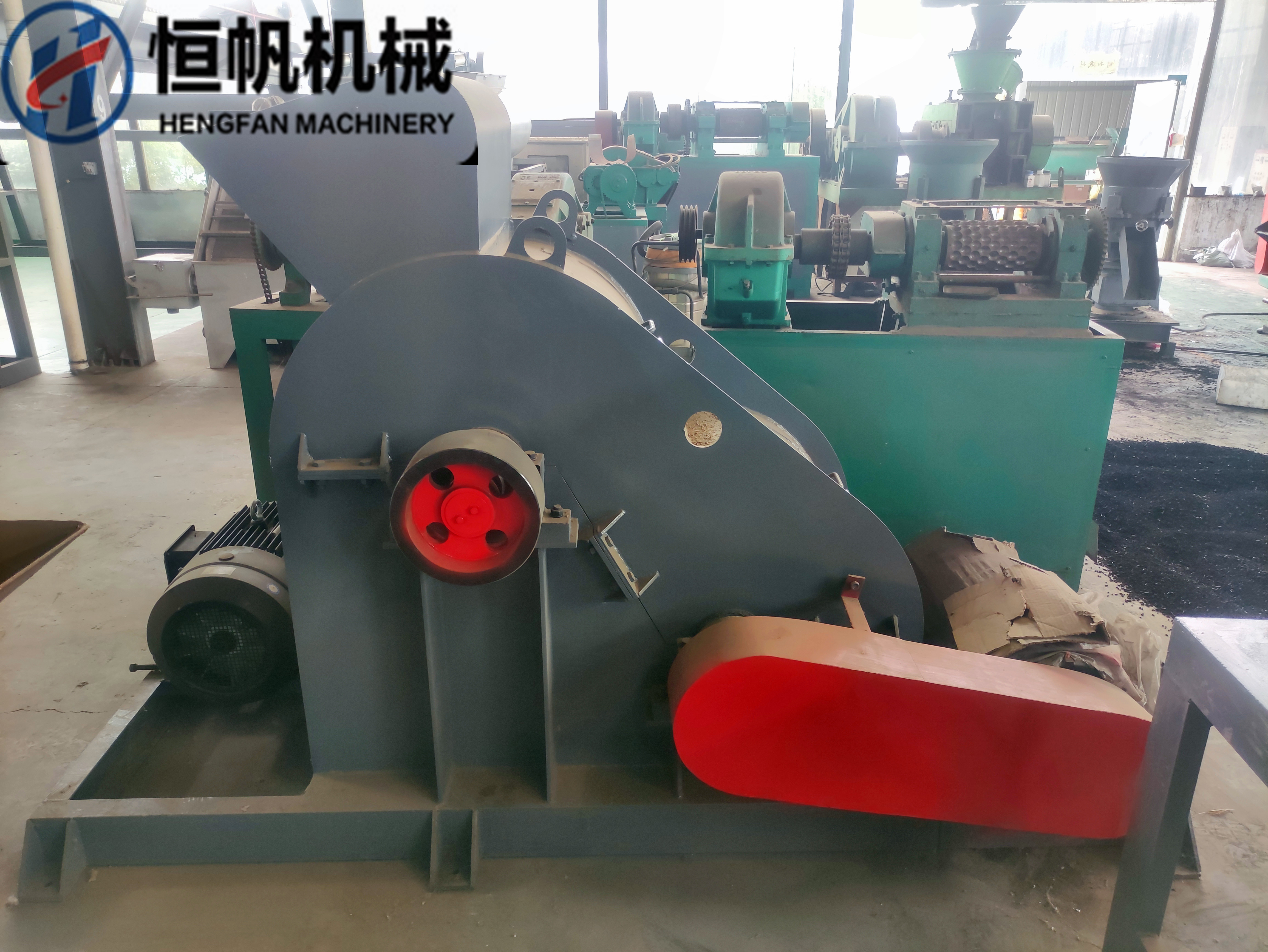 翻堆機(jī)與其他類(lèi)型機(jī)如“打翻機(jī)”、 “攪拌機(jī)”、“螺旋翻攪機(jī)”等相比具有顯著特點(diǎn)(圖1)