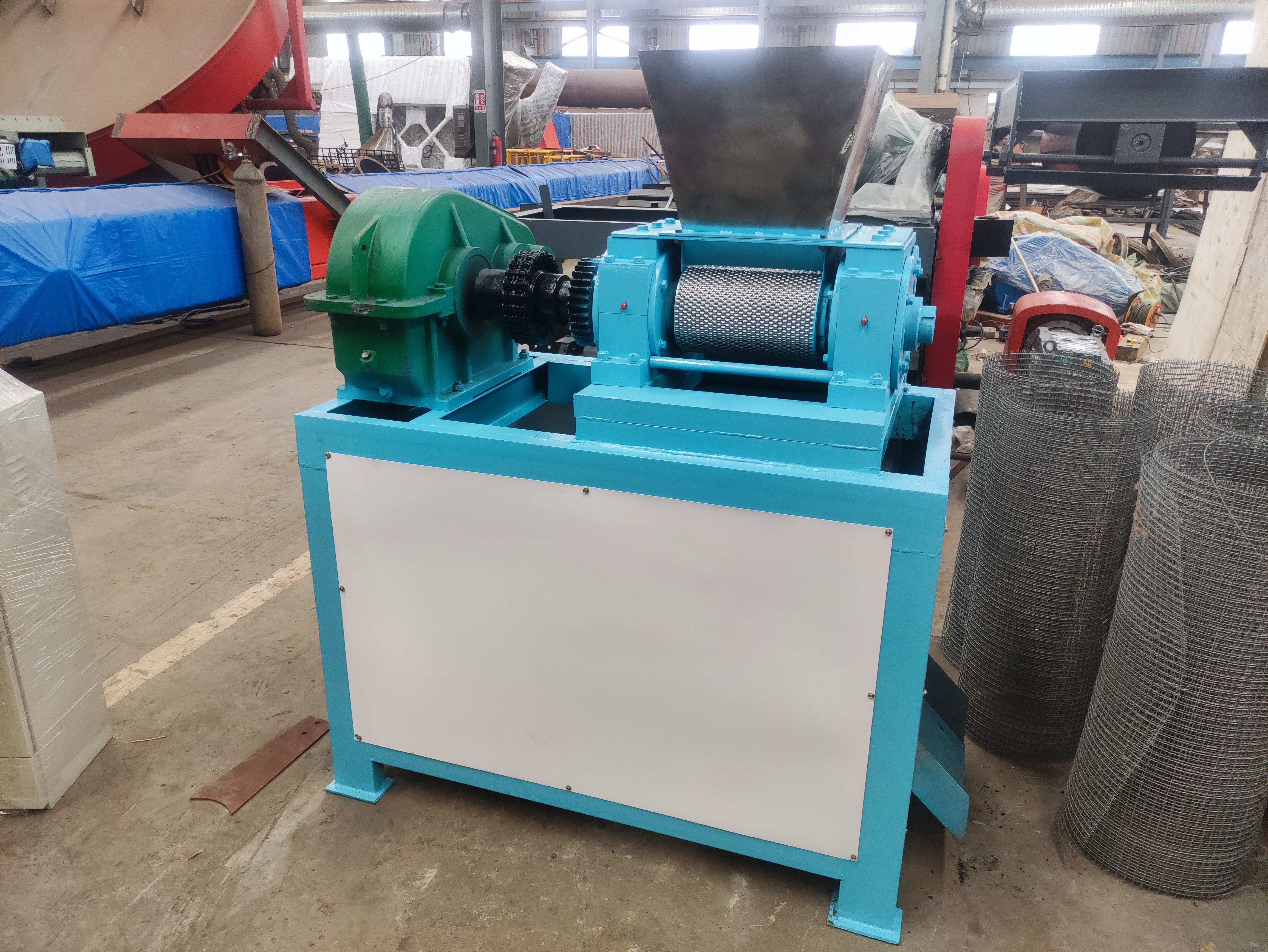 有機肥造粒機在使用和操作時有哪些注意事項?(圖1)  有機肥造粒機在使用和操作時有哪些注意事項?(圖1)